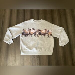 Lazy Sunday Large Women’s Gray Sweatshirt Wild Horses Oversized Comfy NWOT